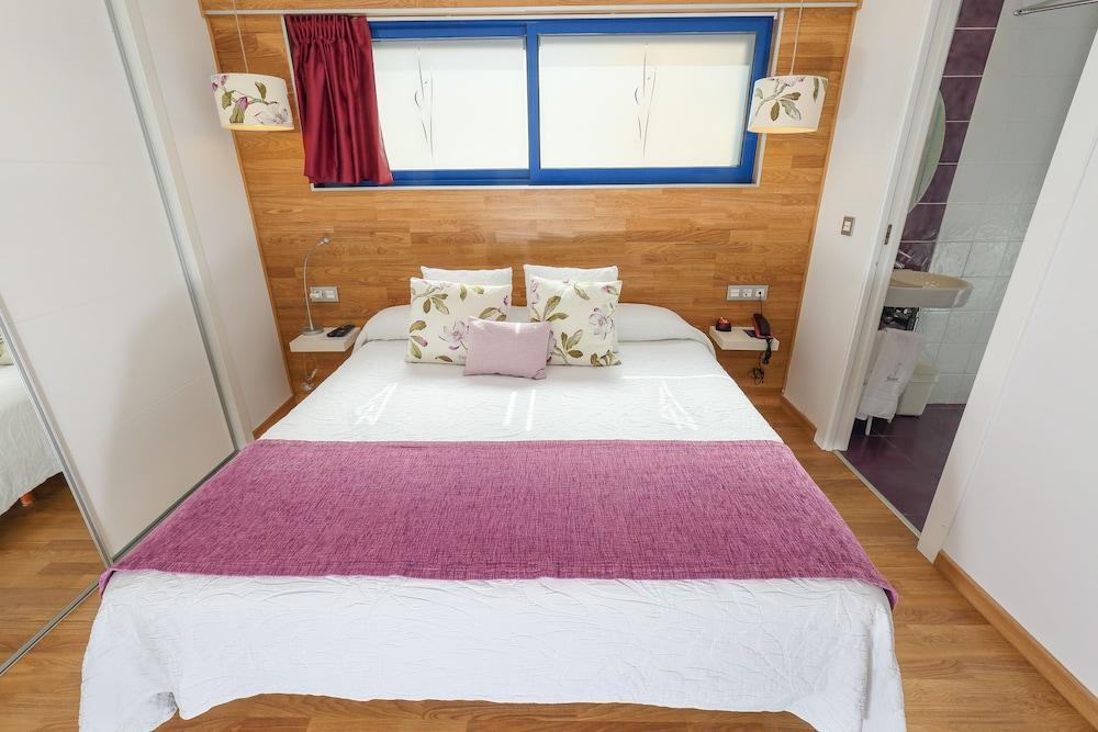 Hotel Fetiche Alojamiento Con Encanto Benidorm Eksteriør billede