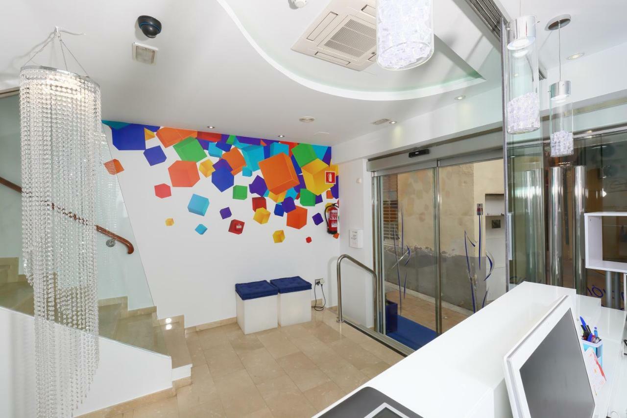 Hotel Fetiche Alojamiento Con Encanto Benidorm Eksteriør billede